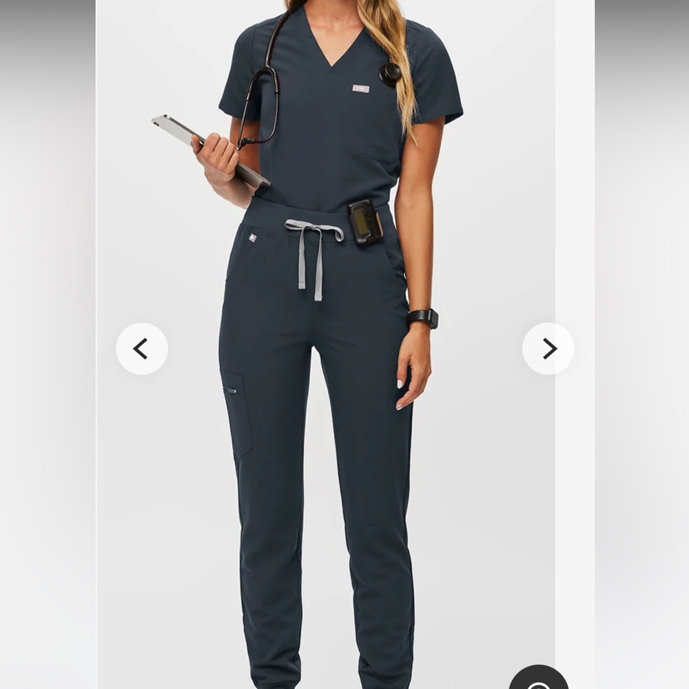 Figs Dark Harbor Catarina Scrub top